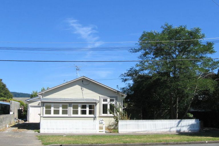 Photo of property in 6 Totara Street, Trentham, Upper Hutt, 5018