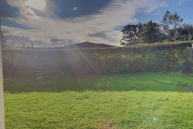 Photo of property in 12a Westwell Road, Belmont, Auckland, 0622