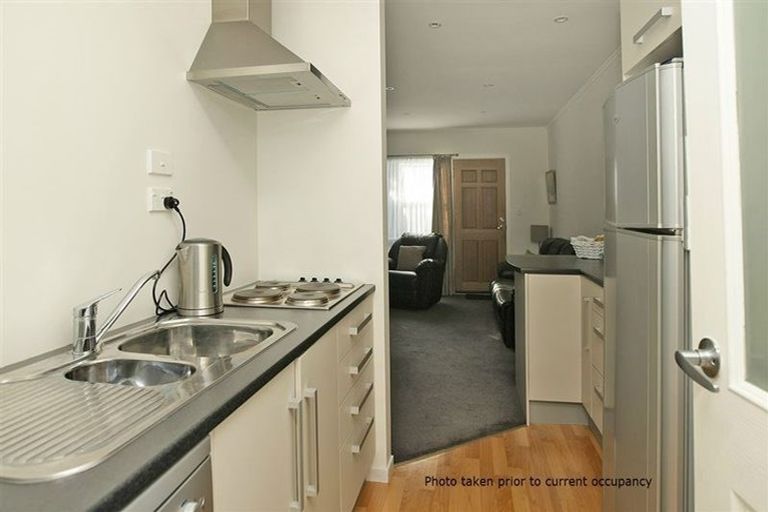 Photo of property in 102u1 Endeavour Street, Lyall Bay, Wellington, 6022