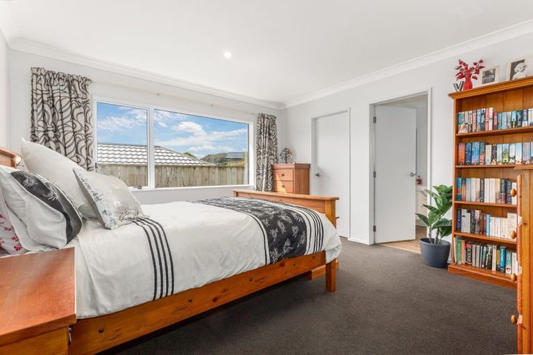 Photo of property in 4 Moonsail Drive, Whitby, Porirua, 5024