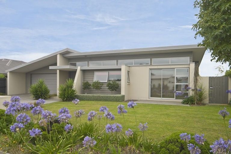 Photo of property in 69 Lamorna Road, Parklands, Christchurch, 8083