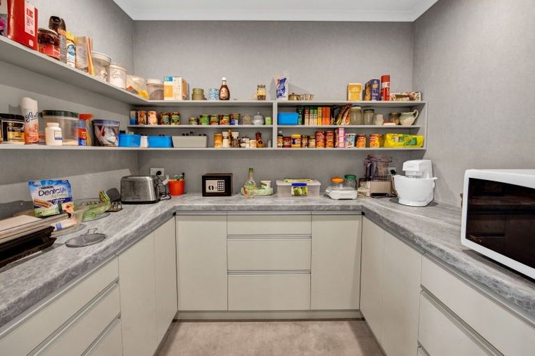 Photo of property in 35 Cloten Road, Stratford, 4332