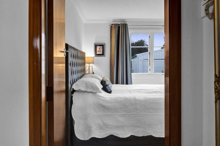 Photo of property in 63 Turuturu Road, Hawera, 4610