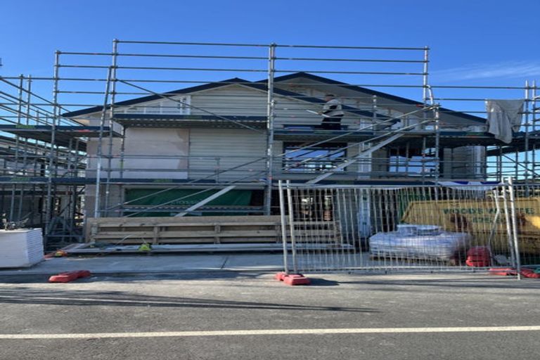 Photo of property in 37 Rakiura Crescent, Aotea, 5024