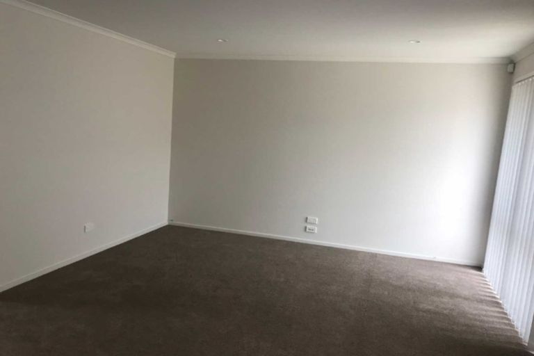 Photo of property in 15 Perla Road, Pukekohe, 2120