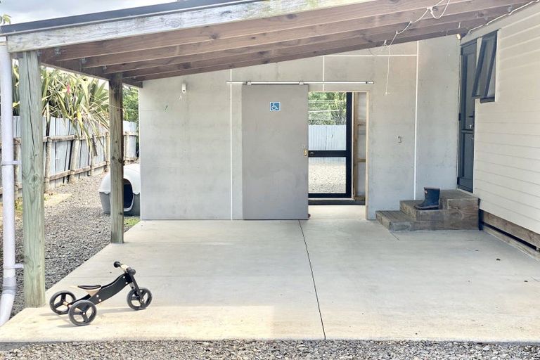 Photo of property in 9a Shanly Street, Waipawa, 4210