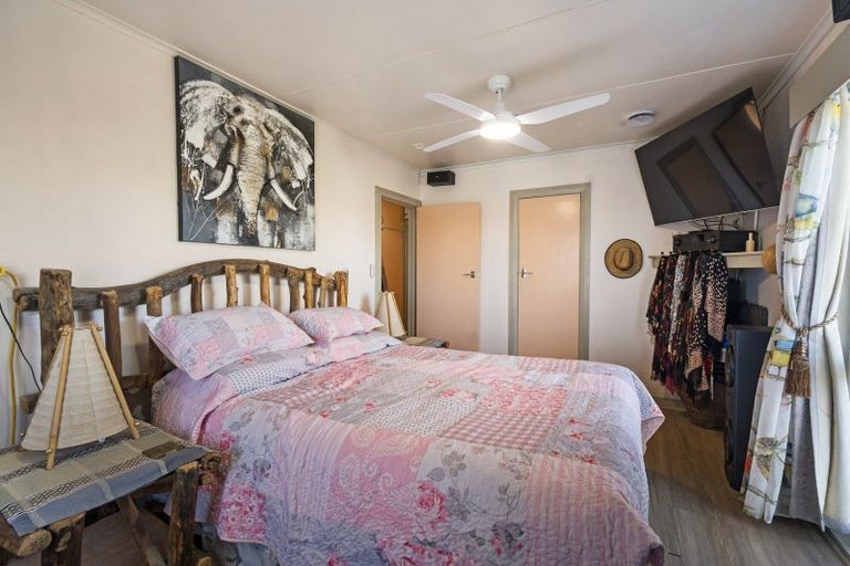 Photo of property in 6 Milne Street, Sanson, 4817