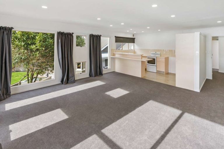 Photo of property in 27unit Willow Avenue, Hannahs Bay, Rotorua, 3010