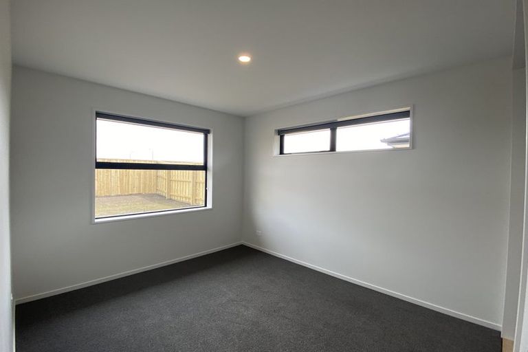 Photo of property in 36 Eileen Way, Rolleston, 7615