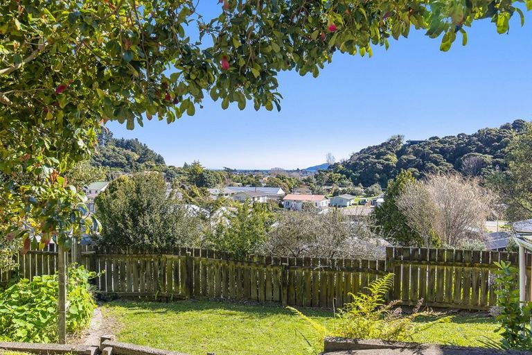 Photo of property in 18 Mamaku Street, Paraparaumu, 5032