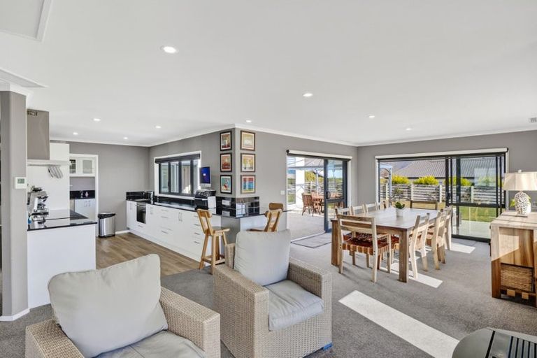 Photo of property in 7 Centre Crescent, Wanaka, 9305