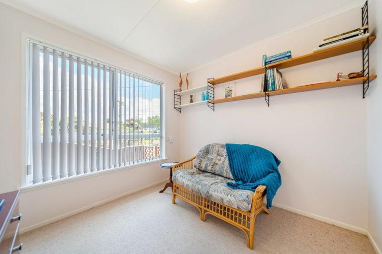 Photo of property in 13 Benge Crescent, Clouston Park, Upper Hutt, 5018