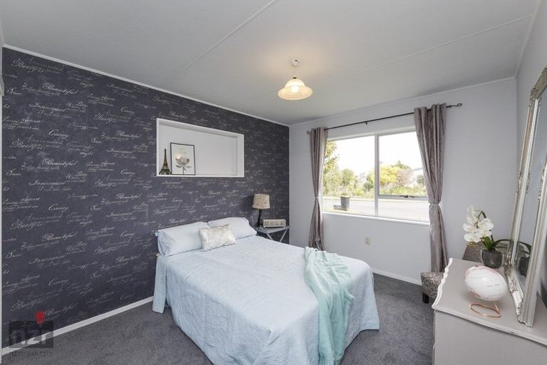 Photo of property in 16 Sandstrom Grove, Feilding, 4702