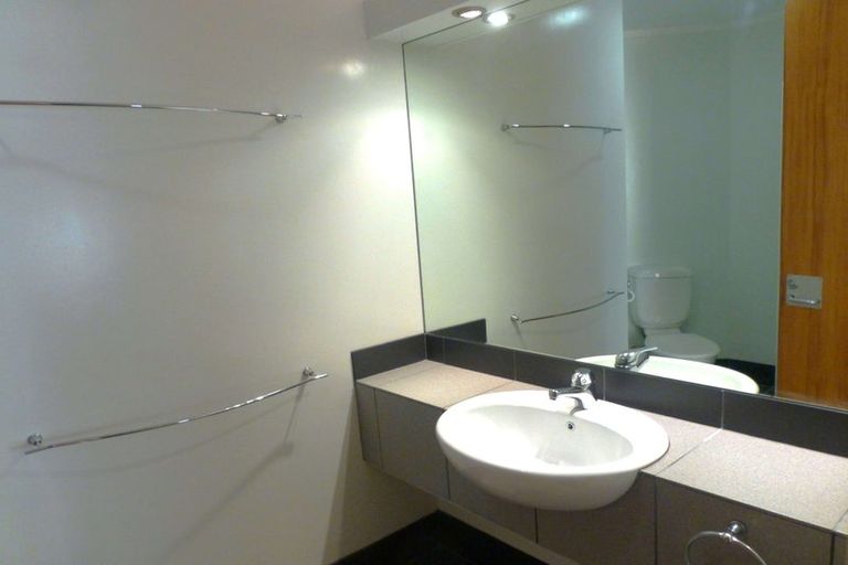 Photo of property in Pirie Street Townhouses, 28/35u Pirie Street, Mount Victoria, Wellington, 6011