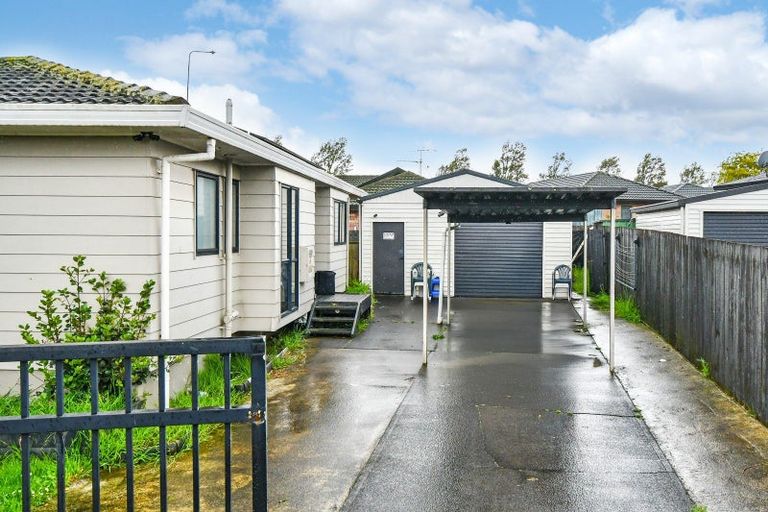 Photo of property in 1/19 Bernina Place, Weymouth, Auckland, 2103