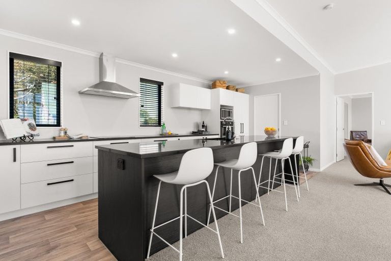 Photo of property in 27 Ferry Road, Martinborough, 5711