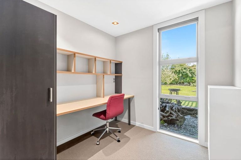Photo of property in 28 Sam John Place, Lake Hawea, 9382