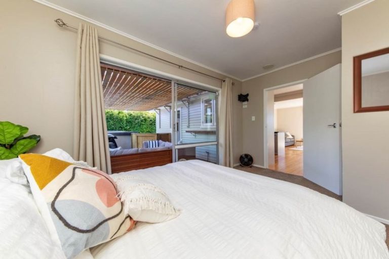 Photo of property in 18a Gilliam Street, New Lynn, Auckland, 0600