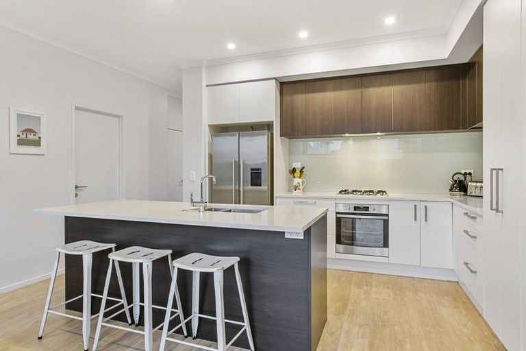 Photo of property in 21 Spotted Dove Road, Hobsonville, Auckland, 0616