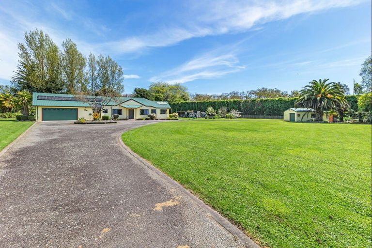 Photo of property in 9 Tui Glen Drive, Levin, 5571