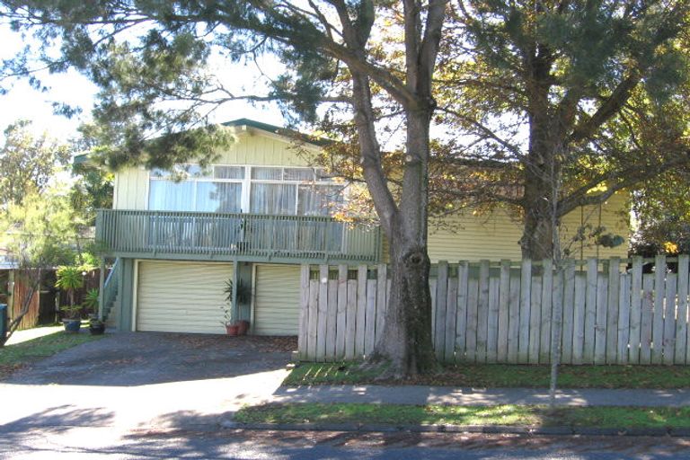 Photo of property in 4 Malvina Place, Bucklands Beach, Auckland, 2014