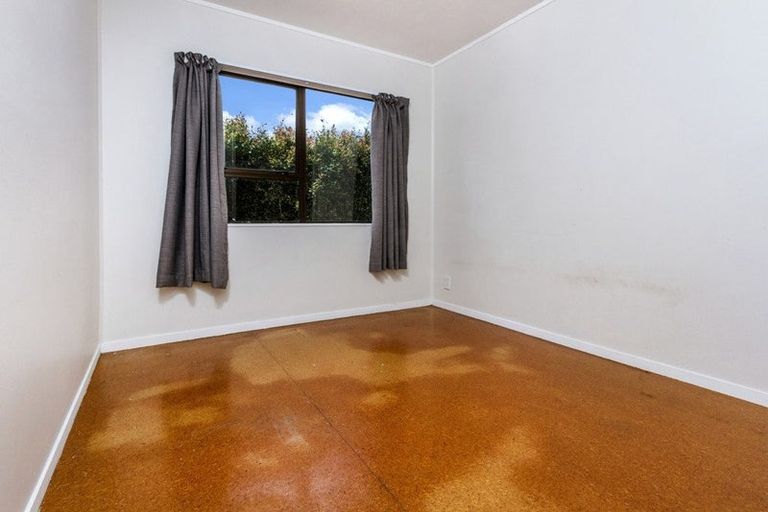 Photo of property in 1/65 Stanley Road, Glenfield, Auckland, 0629