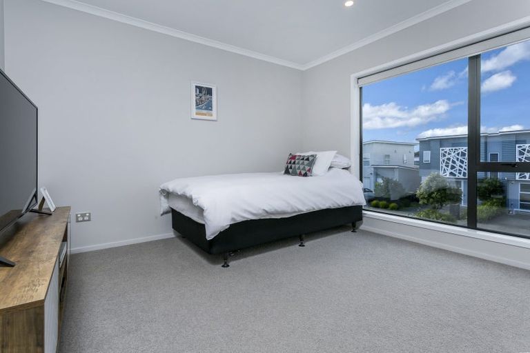 Photo of property in 26 Spotted Dove Road, Hobsonville, Auckland, 0616