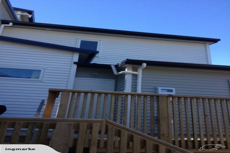 Photo of property in 12 Kopiko Way, Brooklyn, Wellington, 6021