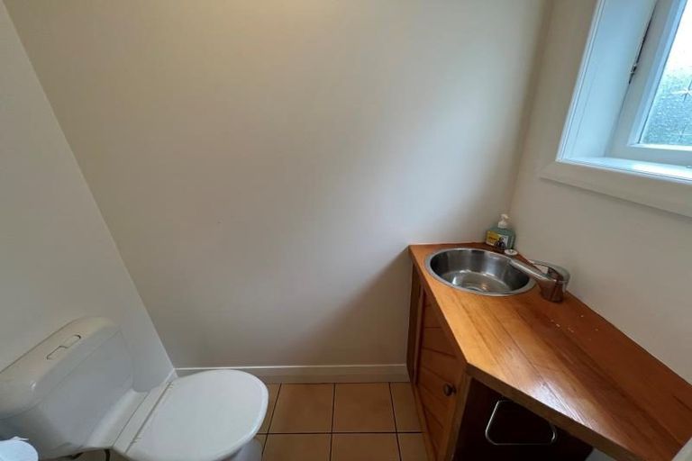 Photo of property in 82 The Parade, Island Bay, Wellington, 6023