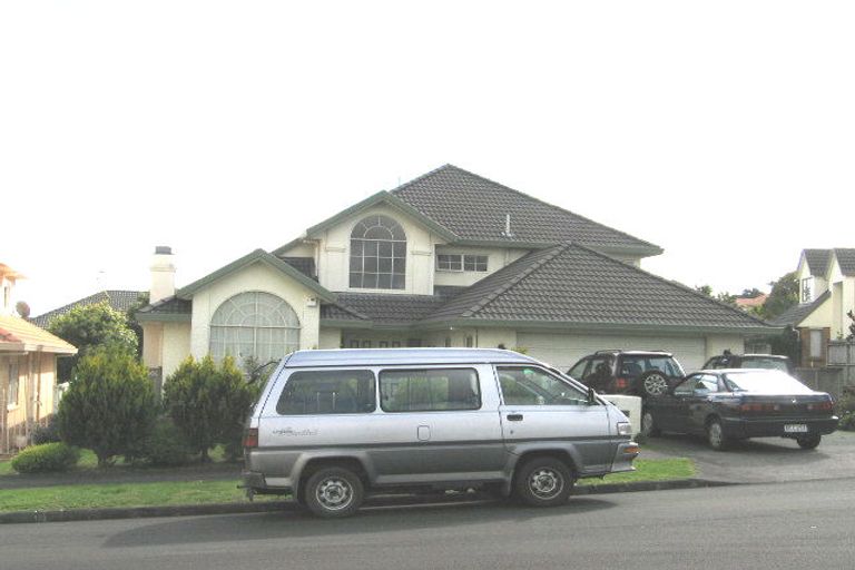 Photo of property in 12 Chale Place, Somerville, Auckland, 2014