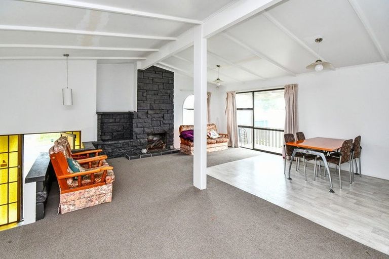 Photo of property in 15 Gainsborough Street, Manurewa, Auckland, 2102