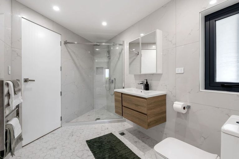 Photo of property in 35 Grumman Lane, Newlands, Wellington, 6037