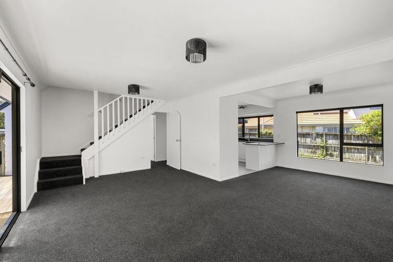 Photo of property in 21a Rimmington Drive, Hamilton Lake, Hamilton, 3204