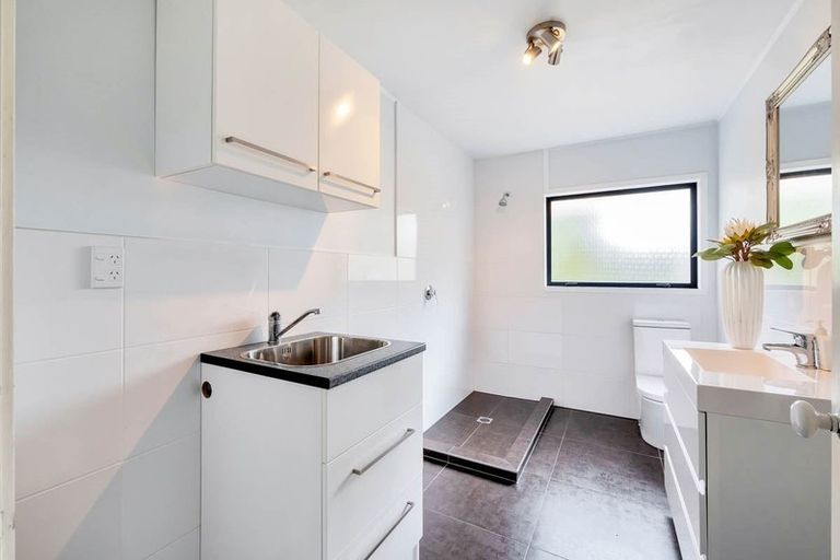 Photo of property in 45 Maygrove Drive, Orewa, 0931