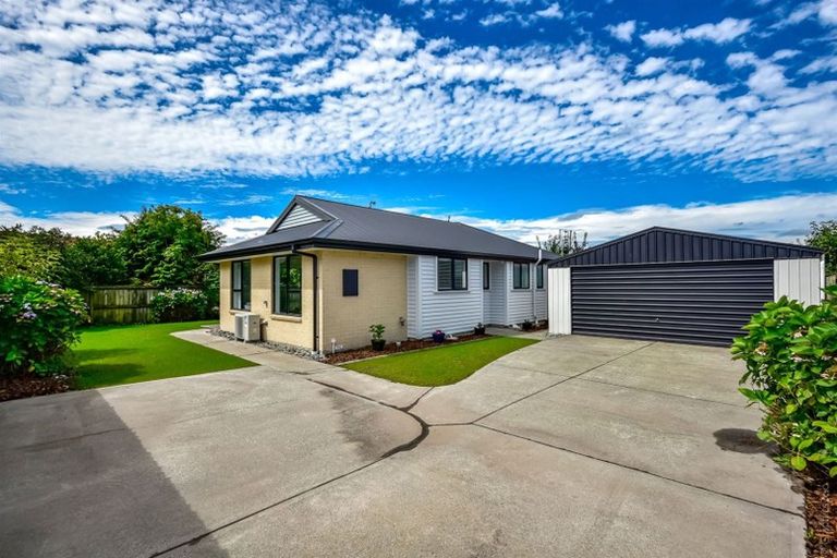 Photo of property in 49 Shannon Place, Belfast, Christchurch, 8051
