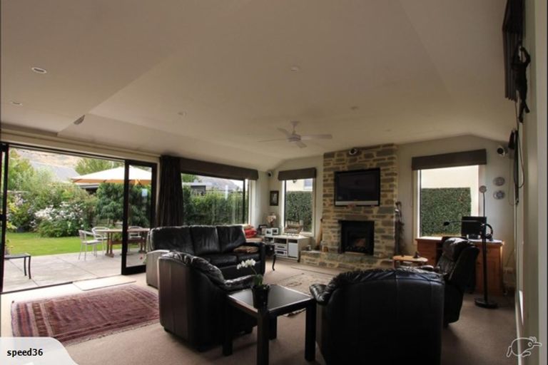 Photo of property in 18 Kelliher Drive, Wanaka, 9305