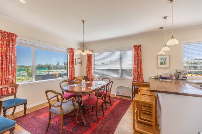 Photo of property in 102 Mount Herbert Road, Waipukurau, 4200