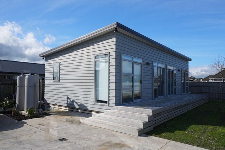 Photo of property in 992a Tremaine Avenue, Roslyn, Palmerston North, 4414