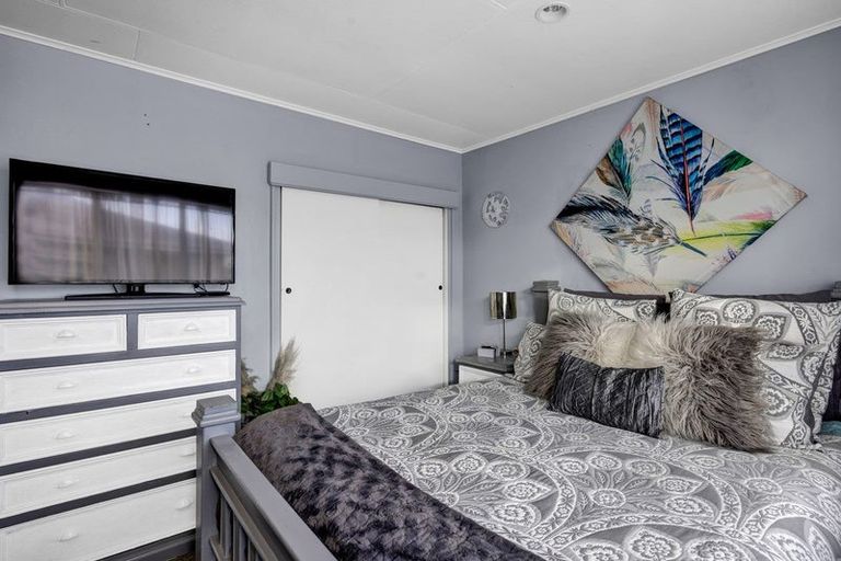 Photo of property in 23 Pacey Avenue, Hawera, 4610