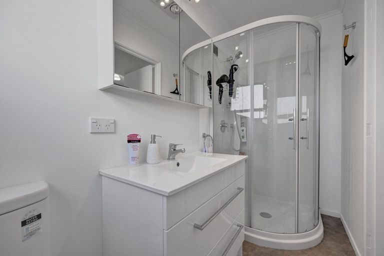 Photo of property in 82 Ngamotu Road, Spotswood, New Plymouth, 4310