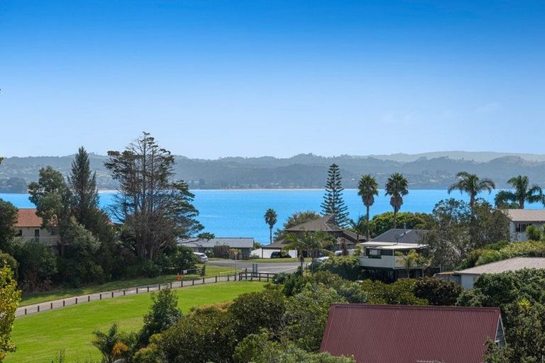 Photo of property in 5 Waititiro Rise, Stanmore Bay, Whangaparaoa, 0932