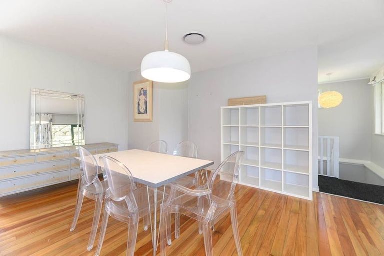 Photo of property in 220 Glengarry Road, Glen Eden, Auckland, 0602