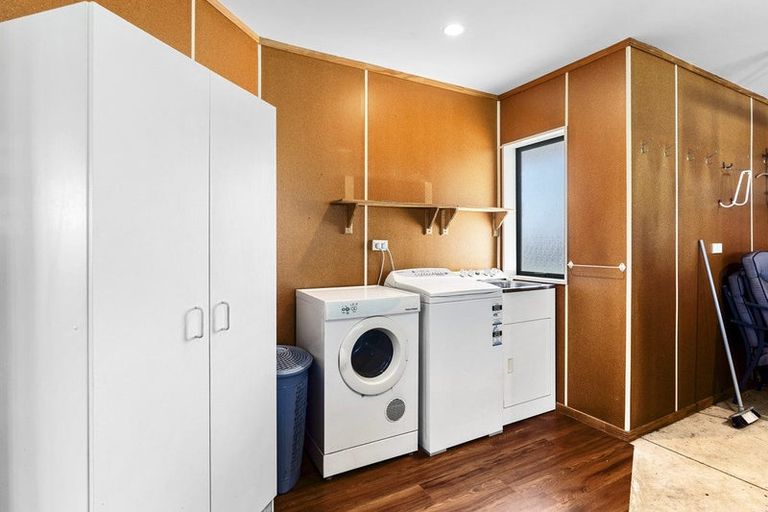 Photo of property in 11 Desmond Place, Bell Block, New Plymouth, 4312