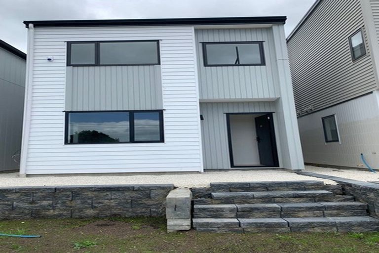 Photo of property in 155 Grove Road, Papakura, 2110
