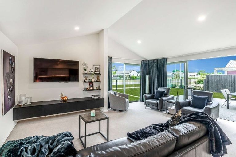 Photo of property in 8 John Raven Lane, Woodend, 7610