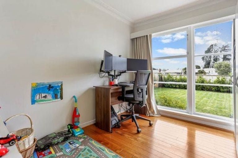 Photo of property in 141 Portage Road, New Lynn, Auckland, 0600
