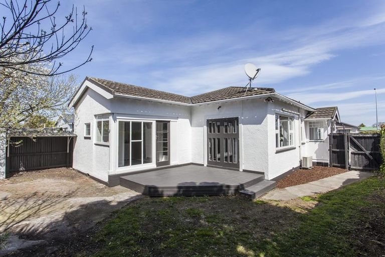 Photo of property in 61 Rhona Street, Linwood, Christchurch, 8062