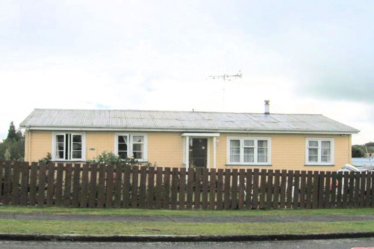 Photo of property in 35 Esk Crescent, Tokoroa, 3420