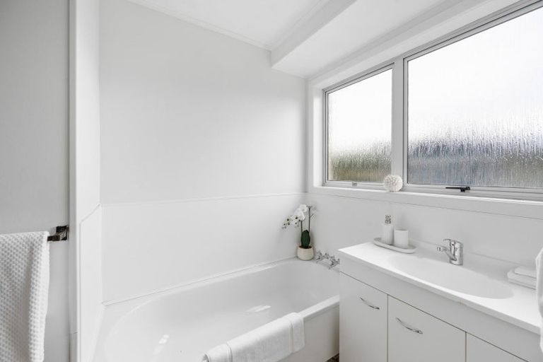 Photo of property in 439 Gloucester Street, Taradale, Napier, 4112