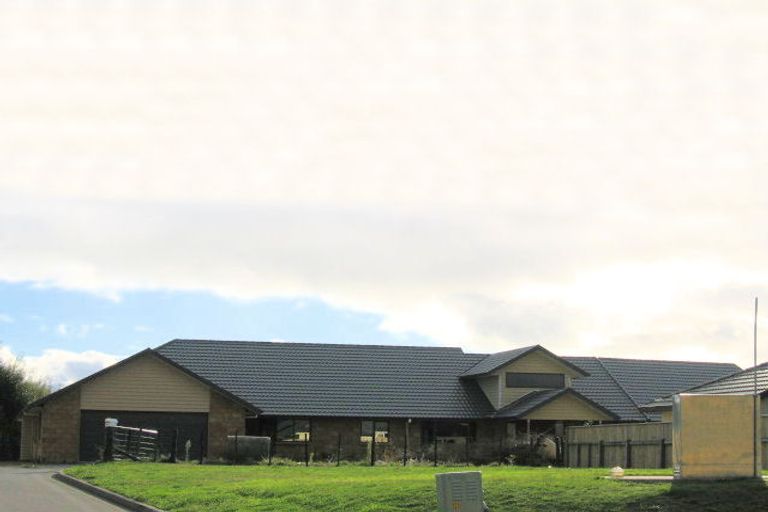 Photo of property in 128 Milne Drive, Paraparaumu, 5032